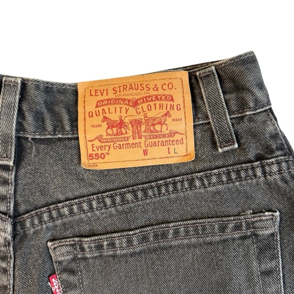 Levi's 550 Women's Black Denim Shorts. Self Cut Black size 12 (29) #1597 - Picture 5 of 8